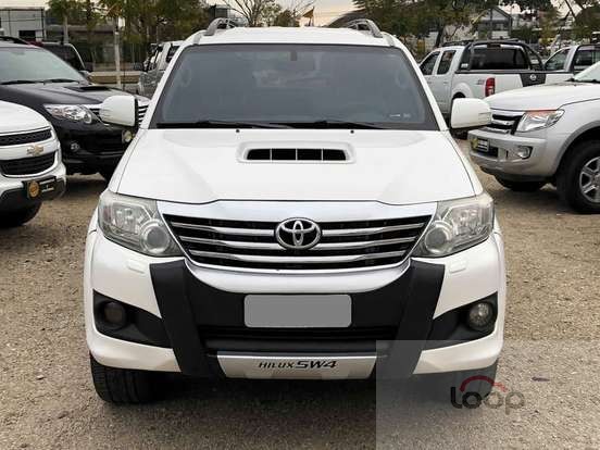 TOYOTA HILUX SW4 3.0 SRV 4X4 7 LUGARES 16V TURBO INTERCOOLER DIESEL 4P AUTOMÁTICO